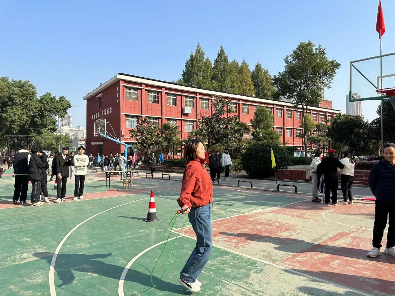 青春奋进新时代,运动逐梦向未来——Beat365唯一官方网站2023年秋季运动会暨教职工运动会 青春奋进新时代,运动逐梦向未来——Beat365唯一官方网站2023年秋季运动会暨教职工运动会