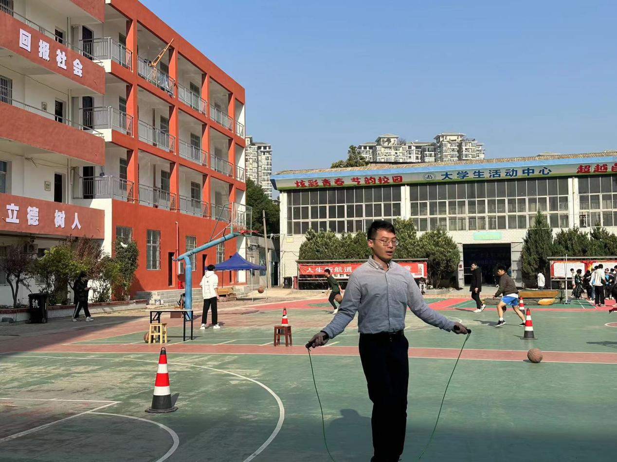 青春奋进新时代,运动逐梦向未来——Beat365唯一官方网站2023年秋季运动会暨教职工运动会 青春奋进新时代,运动逐梦向未来——Beat365唯一官方网站2023年秋季运动会暨教职工运动会