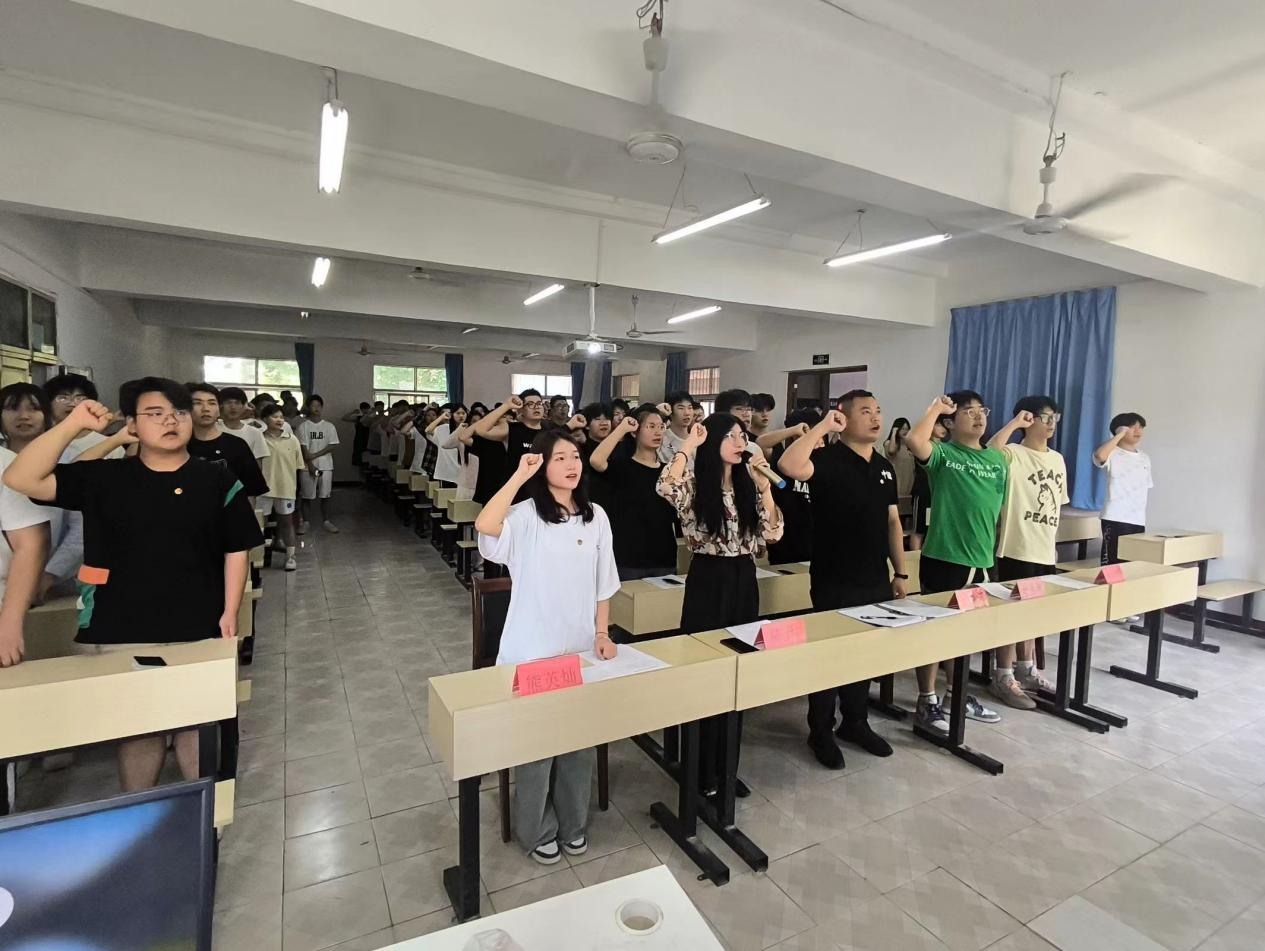 青春心向党，奋斗新征程 ——Beat365唯一官方网站第五期团课结业典礼暨入团仪式