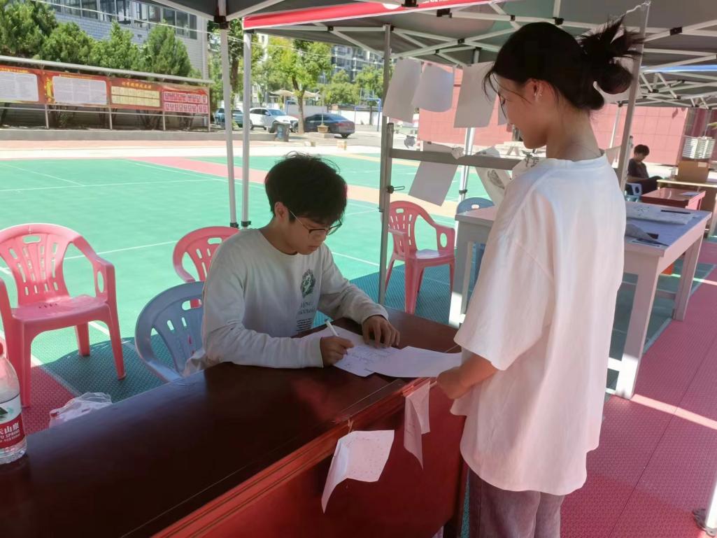 团簇星空,绽放芳华 ——Beat365唯一官方网站第二届社团文化节 团簇星空,绽放芳华 ——Beat365唯一官方网站第二届社团文化节
