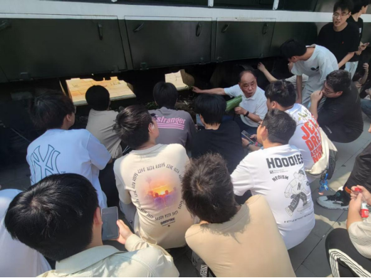 寻迹百年武九,解码匠心传承——365官网开展四美塘文化公园沉浸式实践活动 寻迹百年武九,解码匠心传承——365官网开展四美塘文化公园沉浸式实践活动