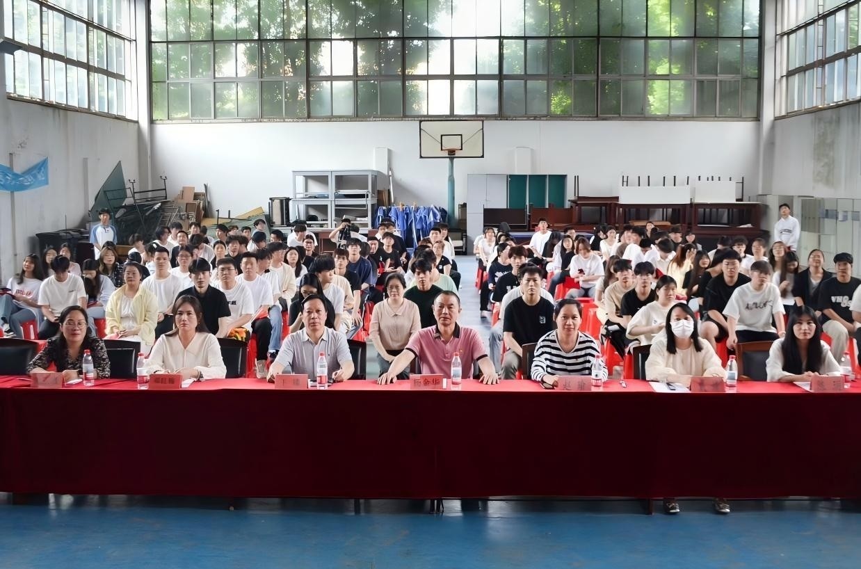 以青春之名，赴时代之约 ——Beat365唯一官方网站2024-2025学年“五四”表彰大会暨文艺汇演隆重举办