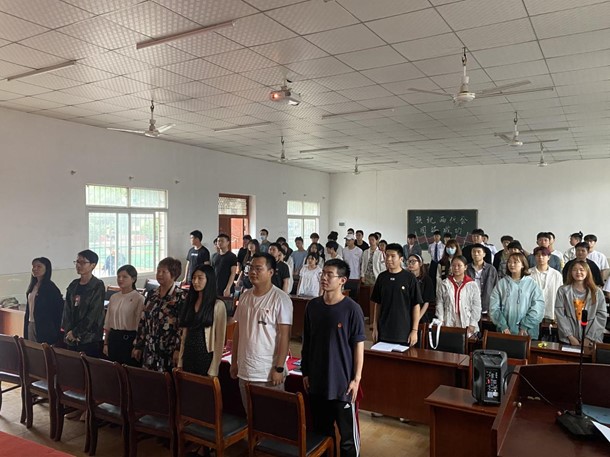 365官网举办首届团课结业典礼暨入团仪式