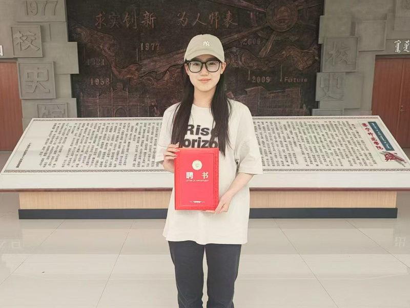 现服学院2022级播音主持艺术专业 金烜铭